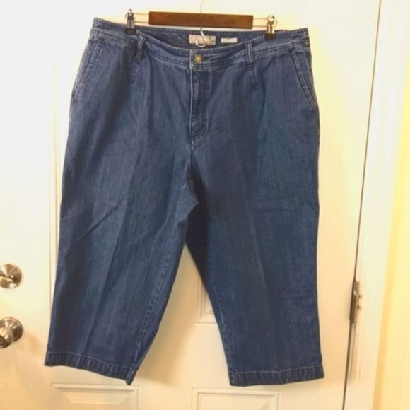 (3/$20) Liz Claiborne Audra cropped jeans - Picture 1 of 9